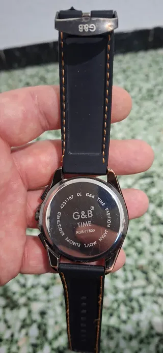 Reloj G&B Negro y Dorado