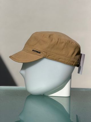 Gorra Stetson estilo militar beige