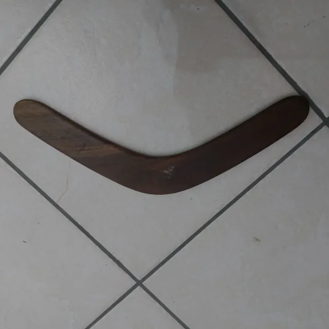 Boomerang etnico in legno