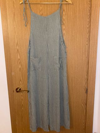 Mono de rayas verde y blanco