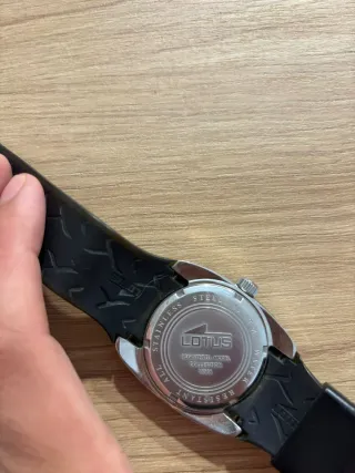 Reloj de acero Lotus colección 15568