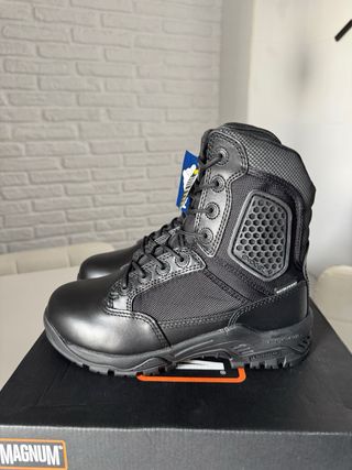 - 39 Botas Magnum Strike Force 8.0 waterproof