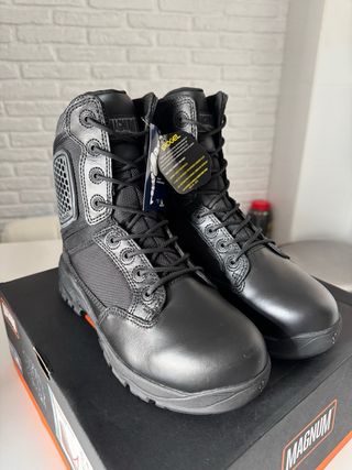 - 39 Botas Magnum Strike Force 8.0 waterproof