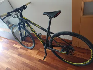 Bicicleta Scott Scale RC 900 Carbono