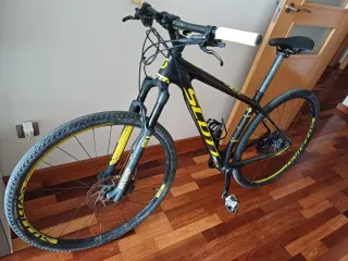 Bicicleta Scott Scale RC 900 Carbono