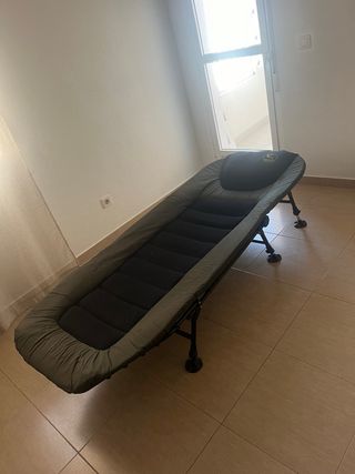 Cama de pesca plegable