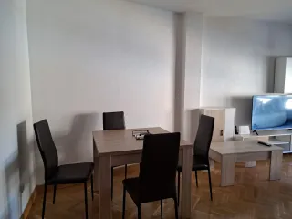 Tavolo da pranzo in legno