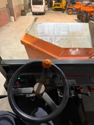 2 UDS. DUMPER AUSA D 250 RHGS CON PALA
