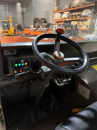 2 UDS. DUMPER AUSA D 250 RHGS CON PALA