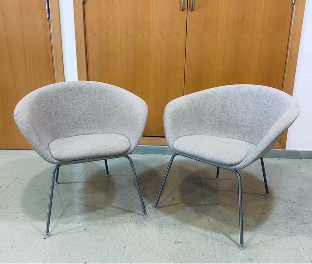 Par de butacas grises de tela