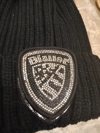 Cappello Blauer con pompon e patch