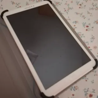 Tablet Samsung A2016 blanca