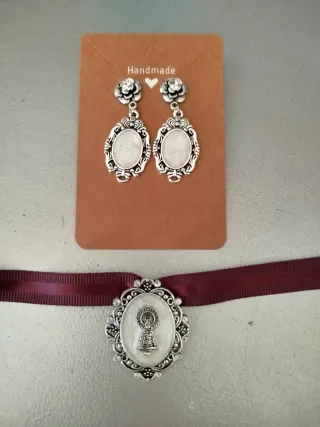 Conjunto Baturra Niña: Pendientes y Gargantilla