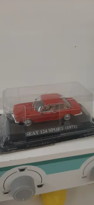 Seat 124 Sport (1971) Coche a escala