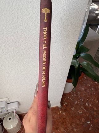 Thor y el poder de MJÖLNIR