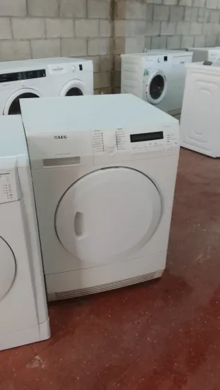 Secadora  AEG blanca 8 kg watsap 604288294