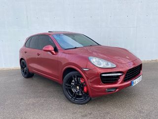 Porsche Cayenne Rojo turbo 4.8 v8 570 cv año 2015