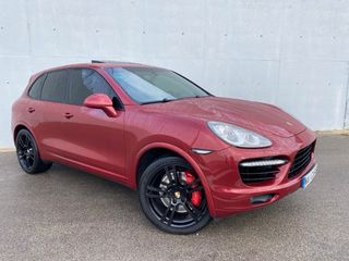 Porsche Cayenne Rojo turbo 4.8 v8 570 cv año 2015