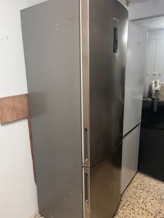 Due frigoriferi in buone condizioni