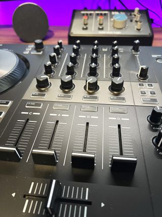 Traktor Kontrol S3 - Native Instruments - DJ