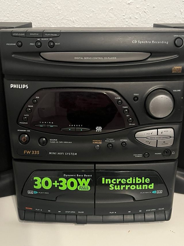 Mini cadena Philips CD y casete FW 335