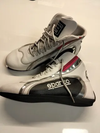 Zapatillas Sparco Blancas y Plateadas