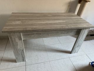 Tavolo da pranzo in legno