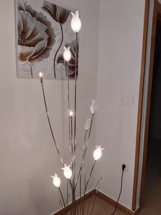 Lámpara de pie cromada tulipas