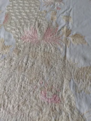 Colcha   Modernista Bordado a Mano