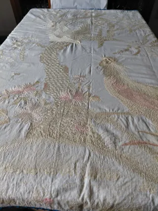 Colcha   Modernista Bordado a Mano