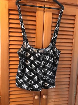 Mono corto cuadros tirantes largos