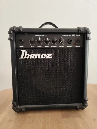 Bajo Ibanez GR + Amplificador IBZ10B