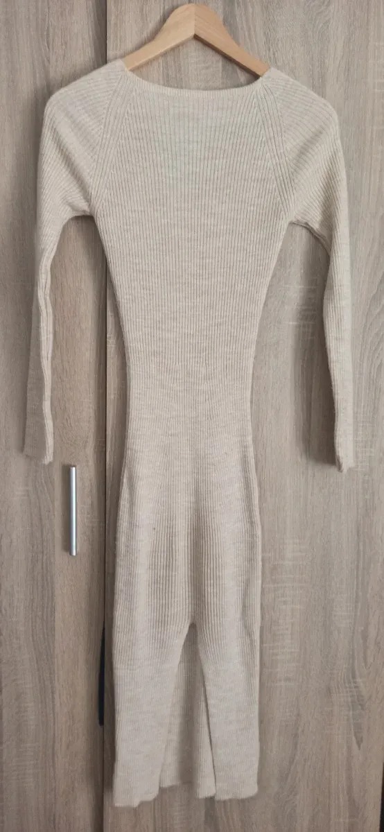 Vestido de lana beige