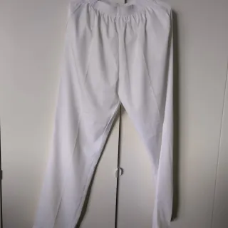 Pantalón blanco ,con bolsillos