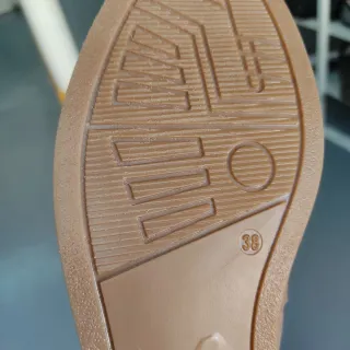 Botas em camurça bege Novas