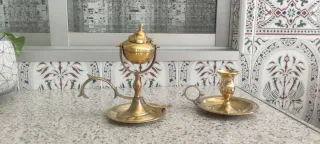Quinqué y palmatoria de bronce