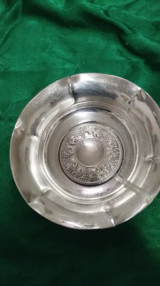 Piatto MAM metallo galvanico decorato argento