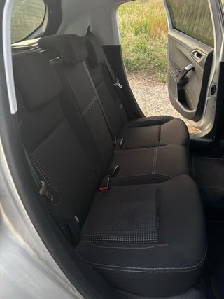 Peugeot 208 2018 Automático 110CV Tech Edition