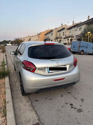 Peugeot 208 2018 Automático 110CV Tech Edition