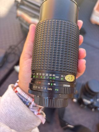 Cámara Zenit Negra con accesorios y compartimentos