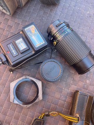 Cámara Zenit Negra con accesorios y compartimentos