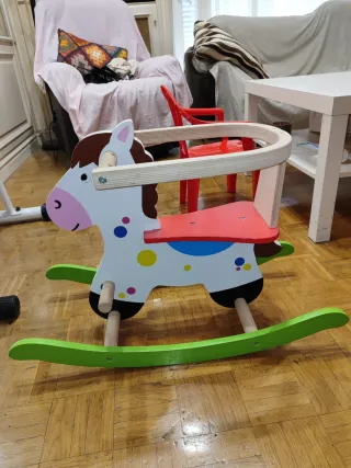 Caballito balancín de madera