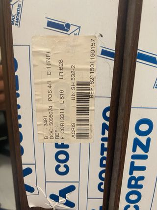 Ventana marrón CORTIZO