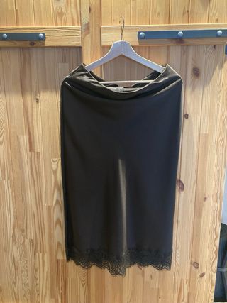 Falda Zara Satén Encaje