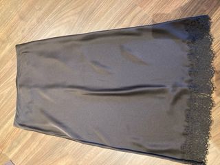 Falda Zara Satén Encaje