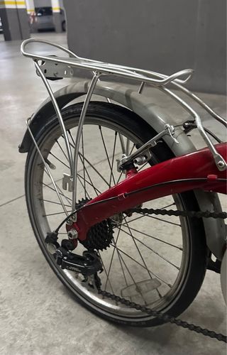 Bicicleta plegable Dahon roja en muy buen estado