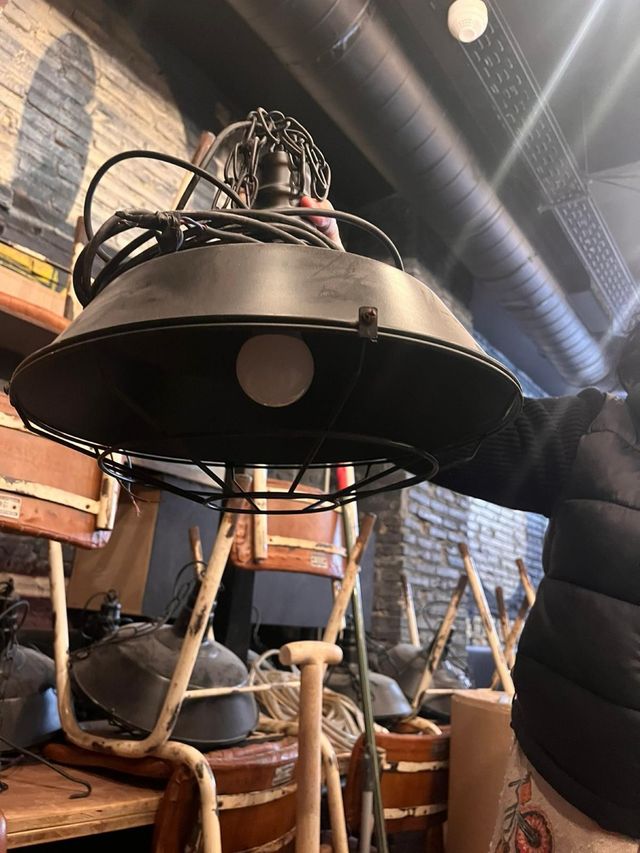 Lampada da soffitto industriale in metallo