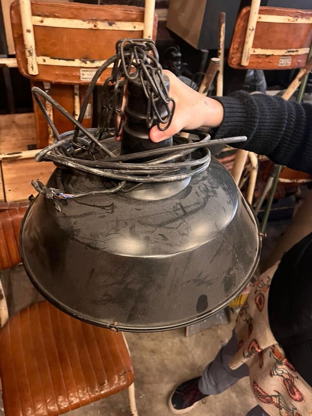 Lampada da soffitto industriale in metallo