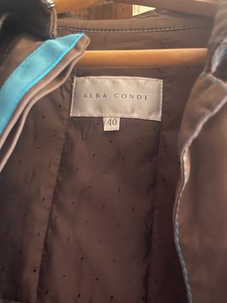 Gabardina Alba Conde Marrón Chocolate