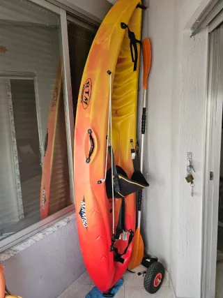 Kayak Mambo RTM con pala y ruedas